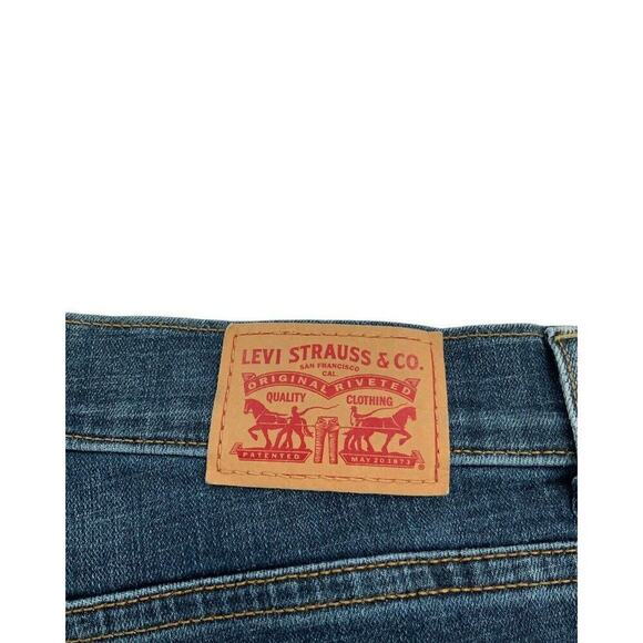 Levi's Classic Jeans Women Size 6 Boot Cut Stretch Med Wash Button Pockets Denim - Picture 9 of 11